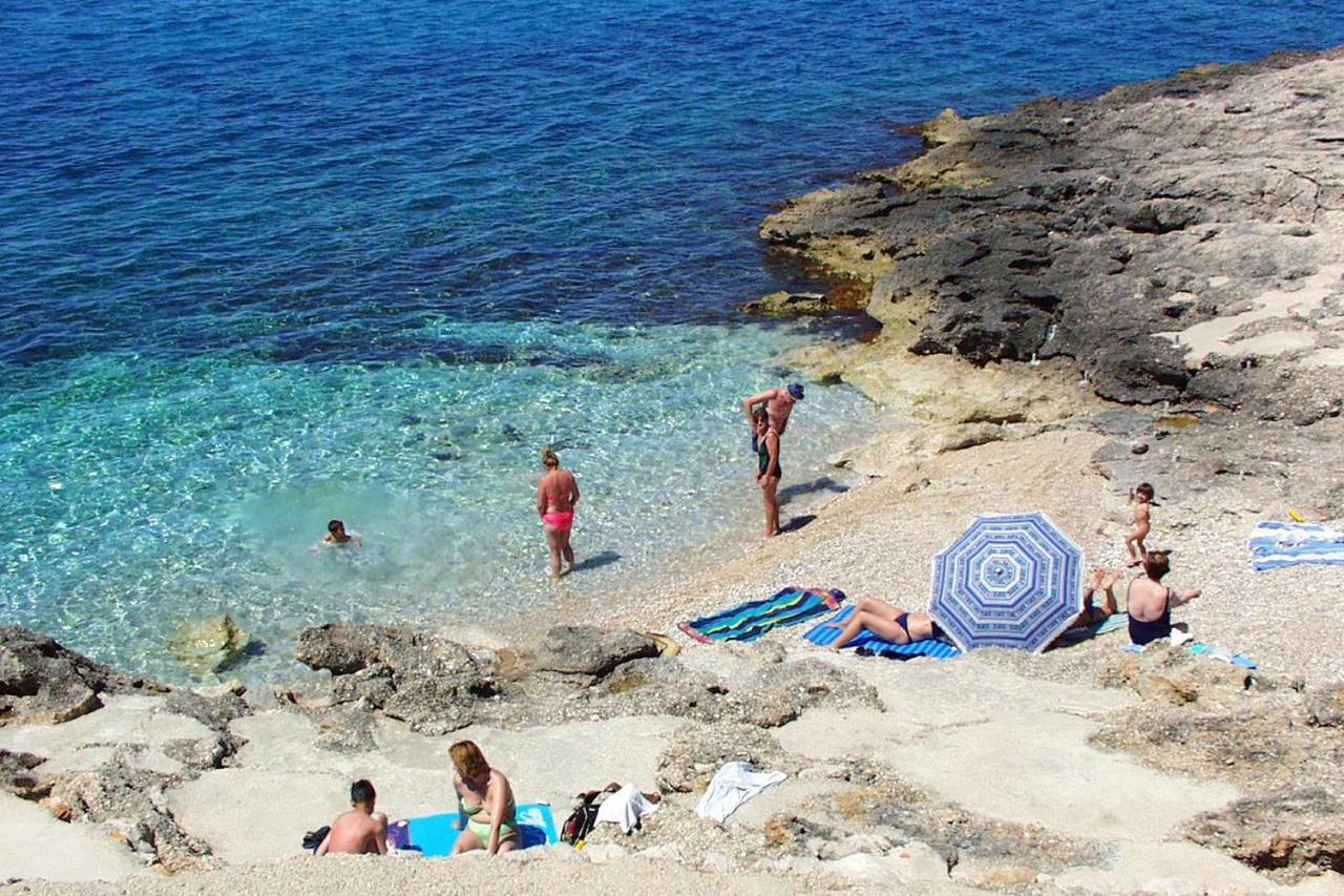 Apartments With A Parking Space Ivan Dolac, Hvar - 15784 Exterior foto
