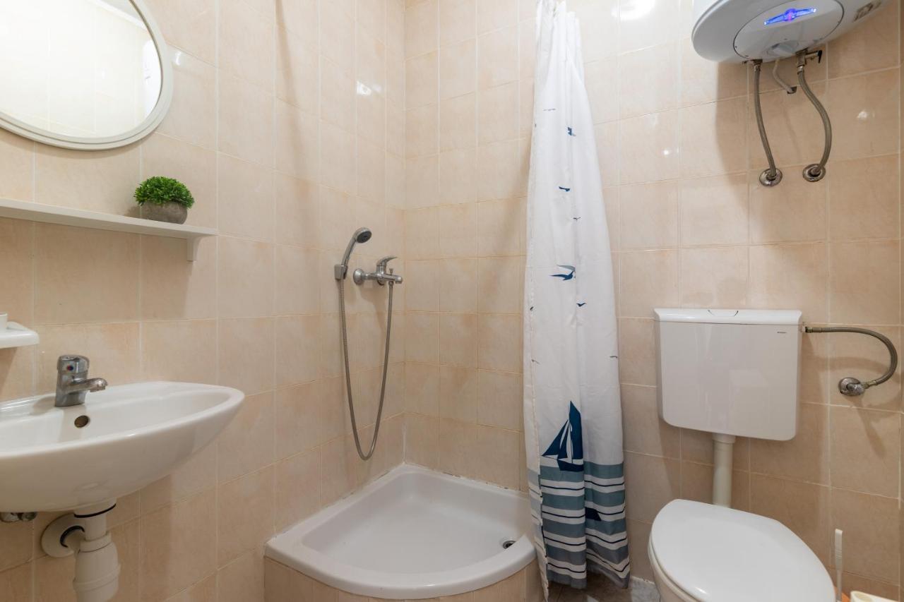 Apartments With A Parking Space Ivan Dolac, Hvar - 15784 Exterior foto