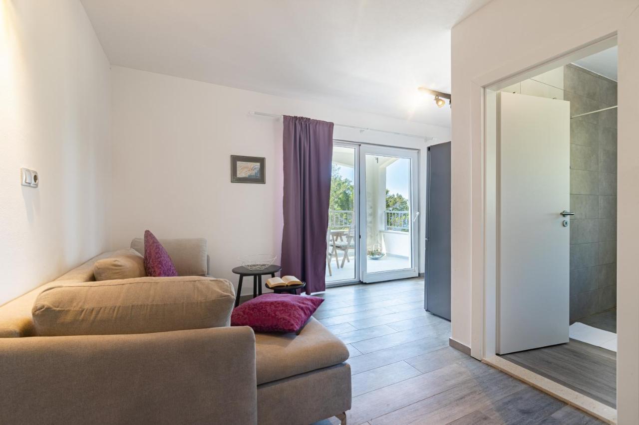 Apartments With A Parking Space Ivan Dolac, Hvar - 15784 Exterior foto